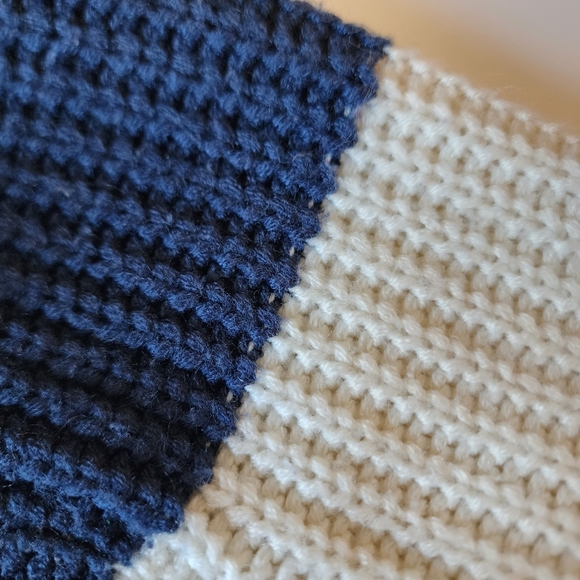 Sweater Blue Cream Brown size Small - Picture 16 of 16